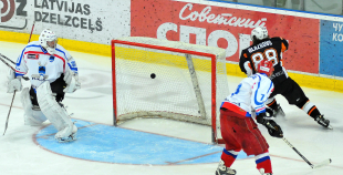 Divās dienās divas uzvaras