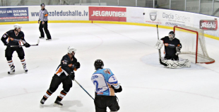 Monrach apspēlē SMScredit.lv un iekļūst finālā