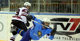 Latvija U-18 - Kazahstāna U-18 8:1