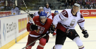 Latvija čempionātu sāk ar cienīgu zaudējumu čehiem