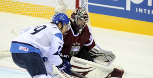 Latvijai zaudējums pēcspēles metienu sērijā