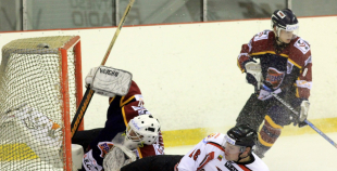 HS "Rīga/Prizma" spraigā cīņā apspēlē Elektrēnu "Energija"