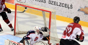 Saspringtā spēlē "HS Rīga/Prizma" apspēlē HK "Juniors"