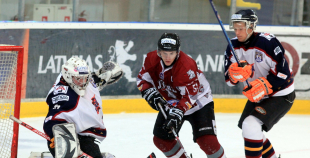 Saspringtā spēlē "HS Rīga/Prizma" apspēlē HK "Juniors"