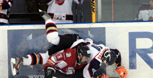 Saspringtā spēlē "HS Rīga/Prizma" apspēlē HK "Juniors"