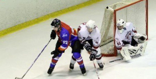 HK "Juniors" ar rezultātu 7:4 uzveic "JLSS/Zemgale"