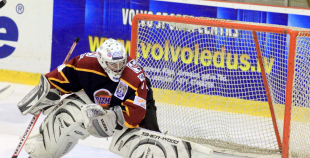 "Juniors" viesos uzveic "HS Rīga/Prizma"