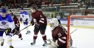 FOTO: Latvija - Kazahstāna (2:3 pēcspēles metienos)