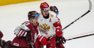 Latvijas hokeja izlase sīvā cīņā atzīst Krievijas valstsvienības pārākumu 
