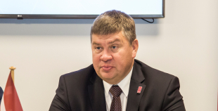 Latvijas Hokeja federācija un Baltkrievijas Hokeja federācija paraksta līgumu par 2021.gada PČ organizēšanu