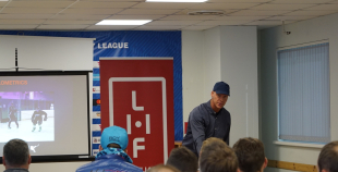 FOTO: Hokeja speciālists Šons Skiners uzstājas seminārā Latvijā!