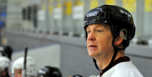 Vecie buki vēl grauž ledu