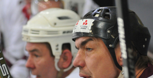 Vecie buki vēl grauž ledu