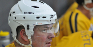 Vecie buki vēl grauž ledu