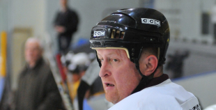 Vecie buki vēl grauž ledu