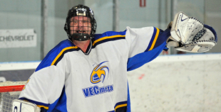 Vecie buki vēl grauž ledu