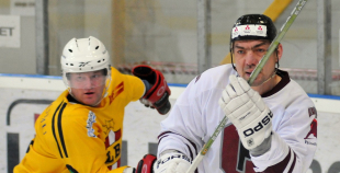 Vecie buki vēl grauž ledu