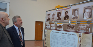 Jēkabpilī atklāta izstāde "Latvijas hokejam - 80"