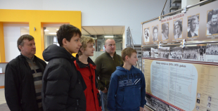 Jēkabpilī atklāta izstāde "Latvijas hokejam - 80"