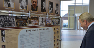 Jēkabpilī atklāta izstāde "Latvijas hokejam - 80"
