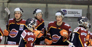 "Prizma" pārspēj čempionāta līderus