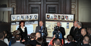 Saeimā atklāta izstāde „Latvijas hokejam - 80”