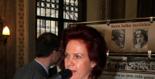 Saeimā atklāta izstāde „Latvijas hokejam - 80”