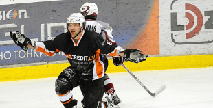 "SMScredit.lv" "bullīšos" apspēlē HK "Rīga-95"