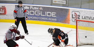 "SMScredit.lv" "bullīšos" apspēlē HK "Rīga-95"