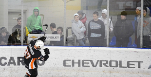 "SMScredit.lv" "bullīšos" apspēlē HK "Rīga-95"