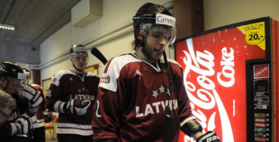 Nolana debijā Latvija zaudē dāņiem