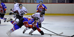 HK "Juniors" uzvar  bullīšos un tiek tālāk