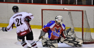 HK "Juniors" uzvar  bullīšos un tiek tālāk