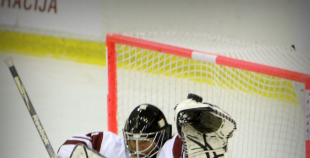 Latvijas sieviešu hokeja izlase izcīna otro uzvaru PČ pirmajā divīzijā