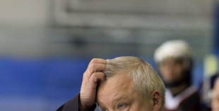 Latvijas sieviešu hokeja izlase piedzīvo sāpīgu zaudējumu pasaules čempionātā