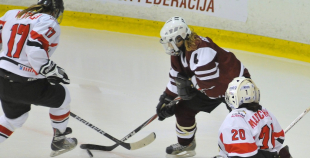 Hokejistēm zaudējums  jeb paliksim kur bijām