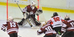 Hokejistēm zaudējums  jeb paliksim kur bijām