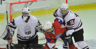 Hokeja izlase turnīru beidz ar sausu zaudējumu