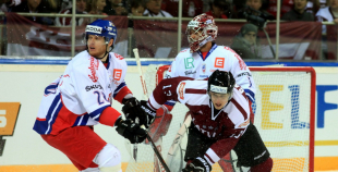 Latvijas izlase izglābjas pamatlaikā, tomēr zaudē "bullīšos"