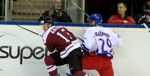 Čehi uzvar arī otrajā spēlē