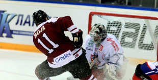 Čehi uzvar arī otrajā spēlē