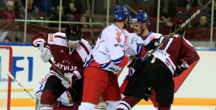 Čehi uzvar arī otrajā spēlē