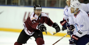 Latvija bullīšos uzvar Franciju