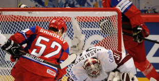 Latvija  piekāpjas Krievijai