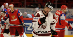 Latvija  piekāpjas Krievijai