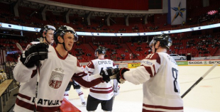 Latvija  piekāpjas Krievijai