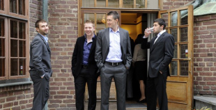 Hokejisti pieņemšanā Latvijas vēstniecībā Stokholmā