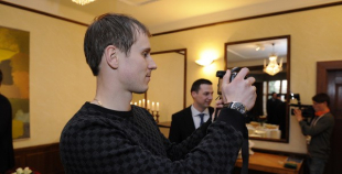 Hokejisti pieņemšanā Latvijas vēstniecībā Stokholmā