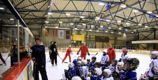 Noslēgusies Kārļa Skrastiņa un Oskara Bārtuļa hokeja nometne