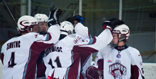 "SMScredit.lv" izcīna uzvaru pār HK "Juniors"